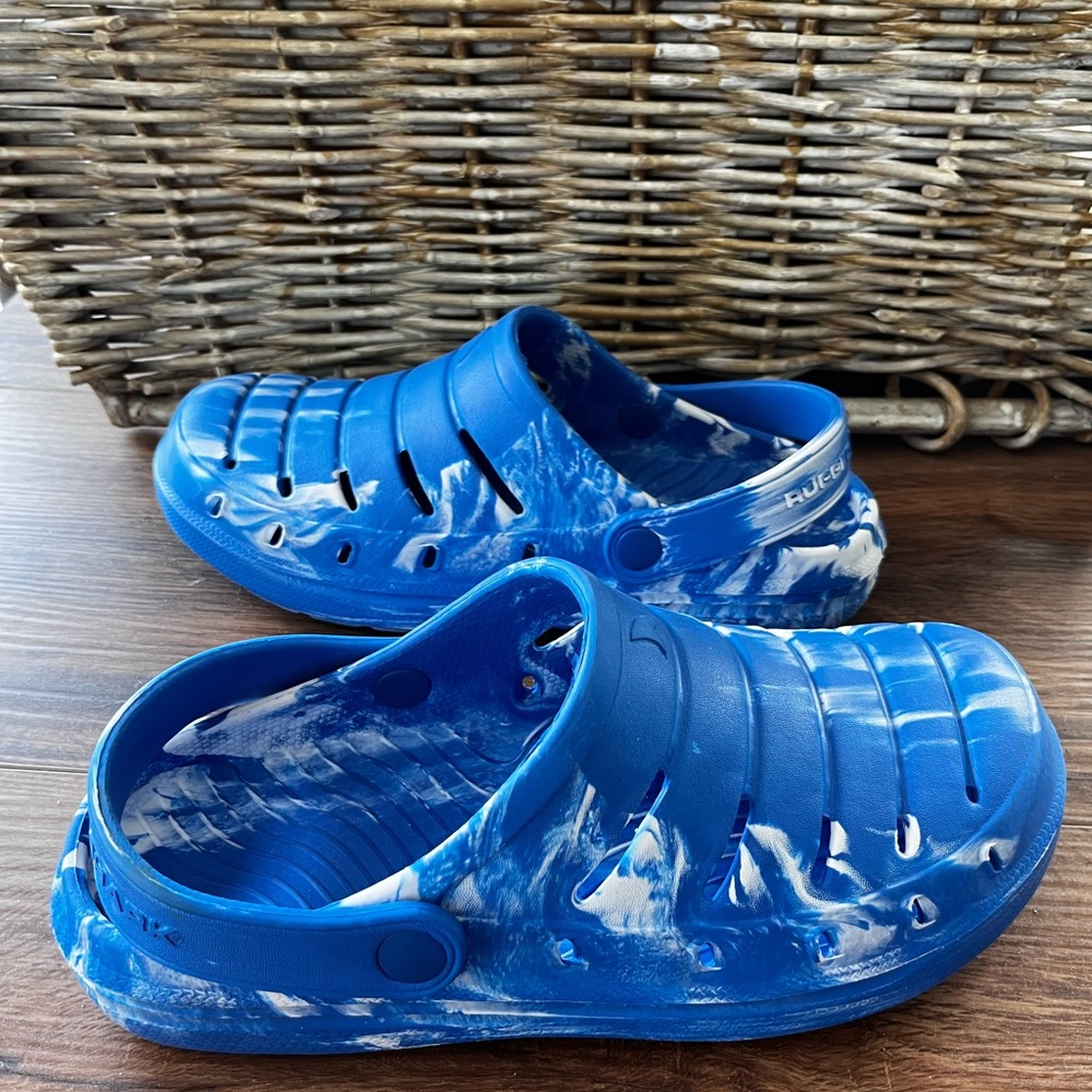 Rugged shark EVA molded clog marble design